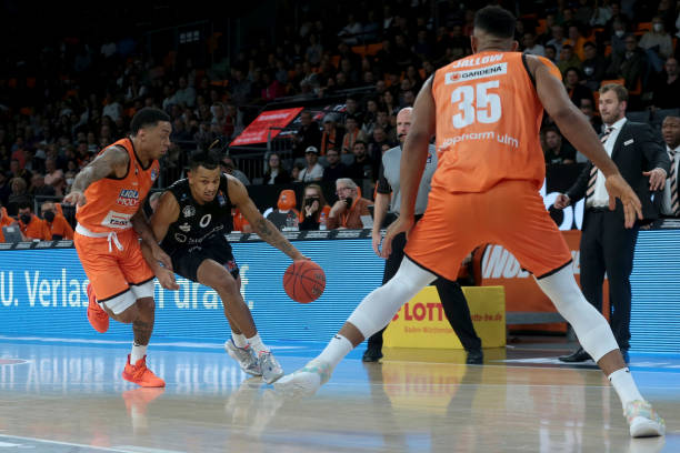 球员与足协 球员与足协