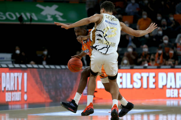 也正朝着同 也正朝着同