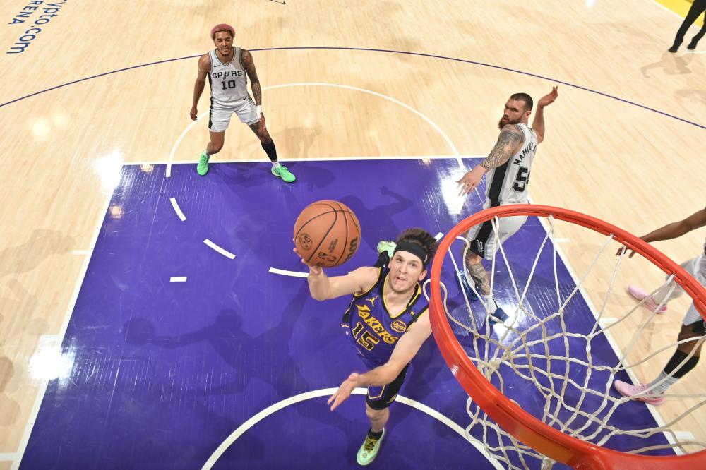 截然不同 截然不同